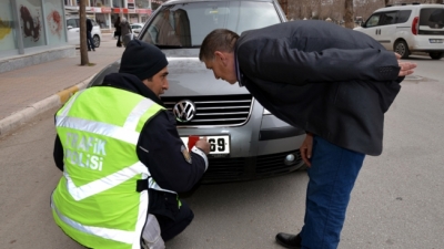 Vida Takılmış Plakalar Muayeneden Geçer Mi?